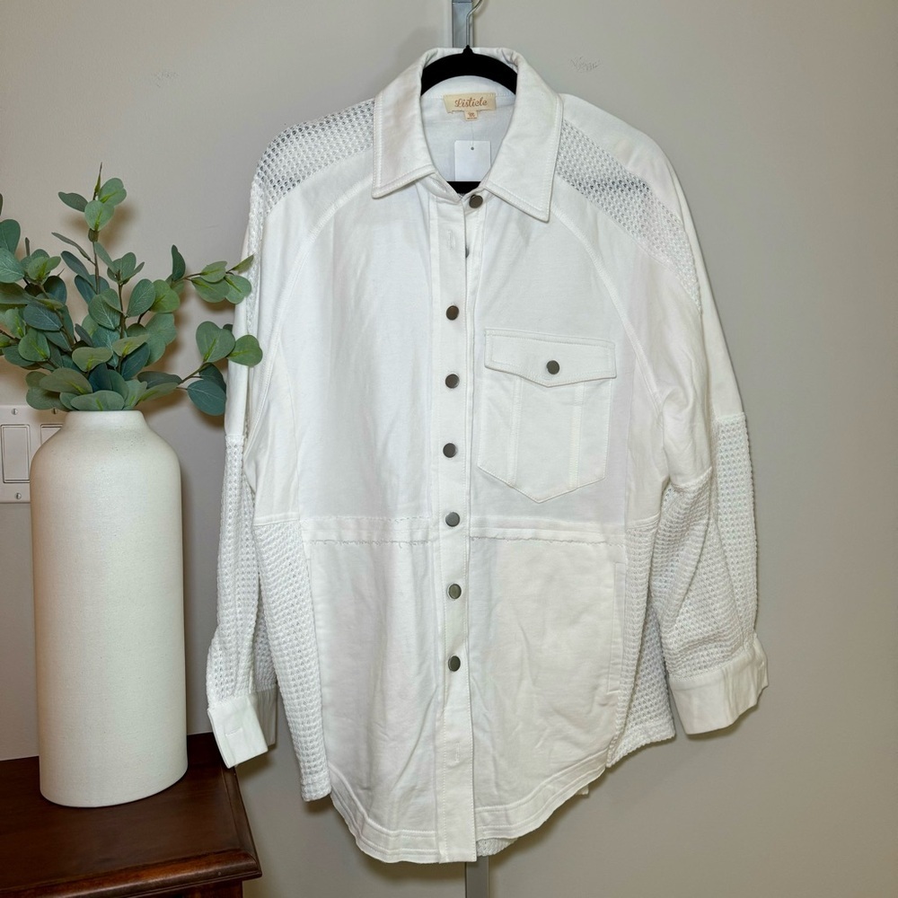 NWT Long sleeved oversized white button down‎ with waffle weave detail size M